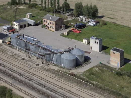 Modernizēts bitumena terminālis, paredzot cisternu apsildi gan ar elektrību, gan eļļu. Noslēgts pirmais līgums par būvdarbu veikšanu ar VAS “Latvijas valsts ceļi”.  